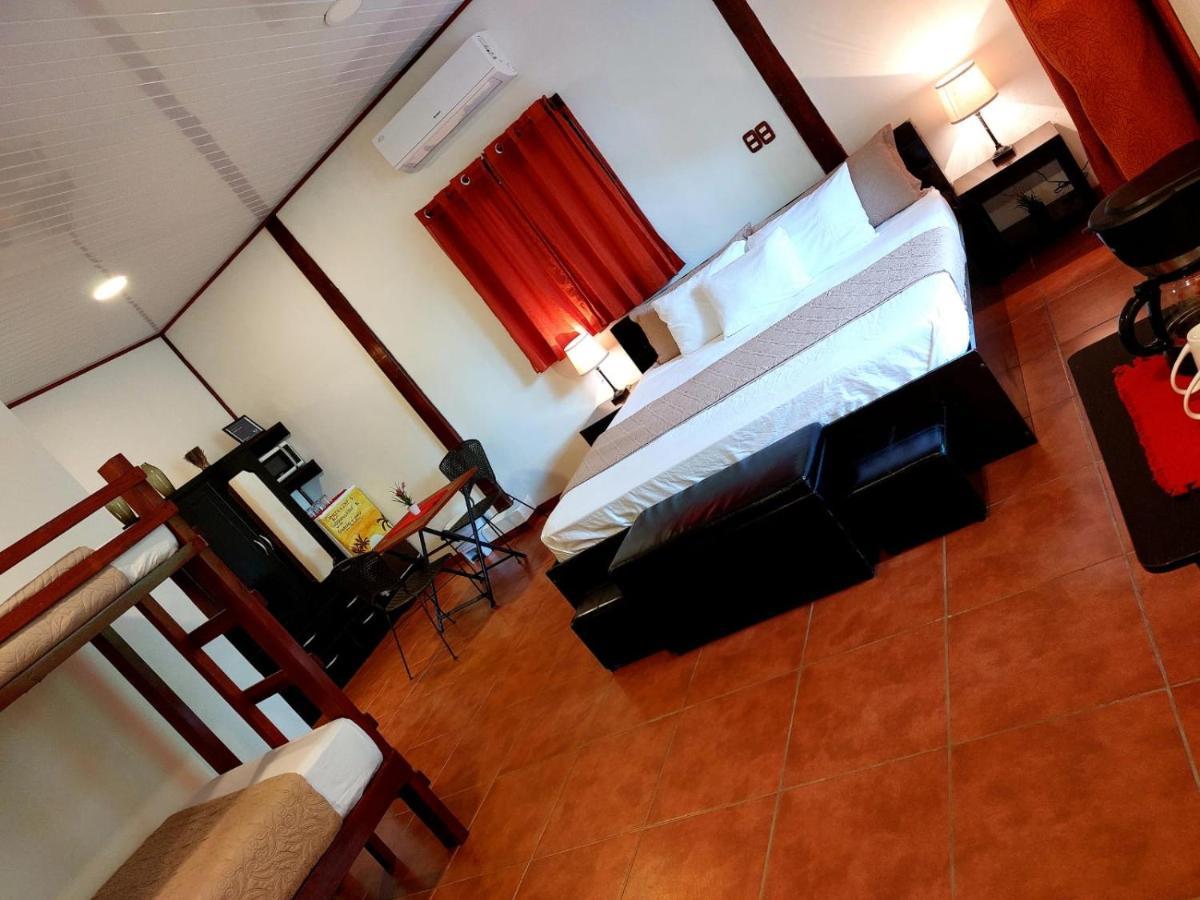 Hotel Casa Vito Beachfront Puerto Viejo de Talamanca Exteriör bild