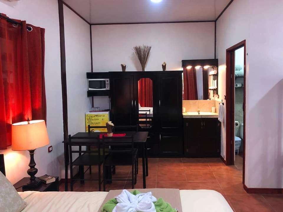 Hotel Casa Vito Beachfront Puerto Viejo de Talamanca Exteriör bild